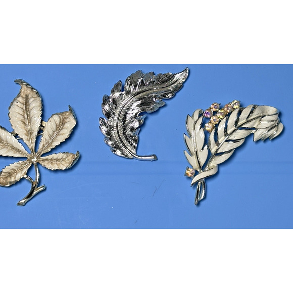 Vintage Lot 3 Leaf Branch Brooch Silvertone Goldstone, Enameled Rhinestone 2" - Picture 1 of 16